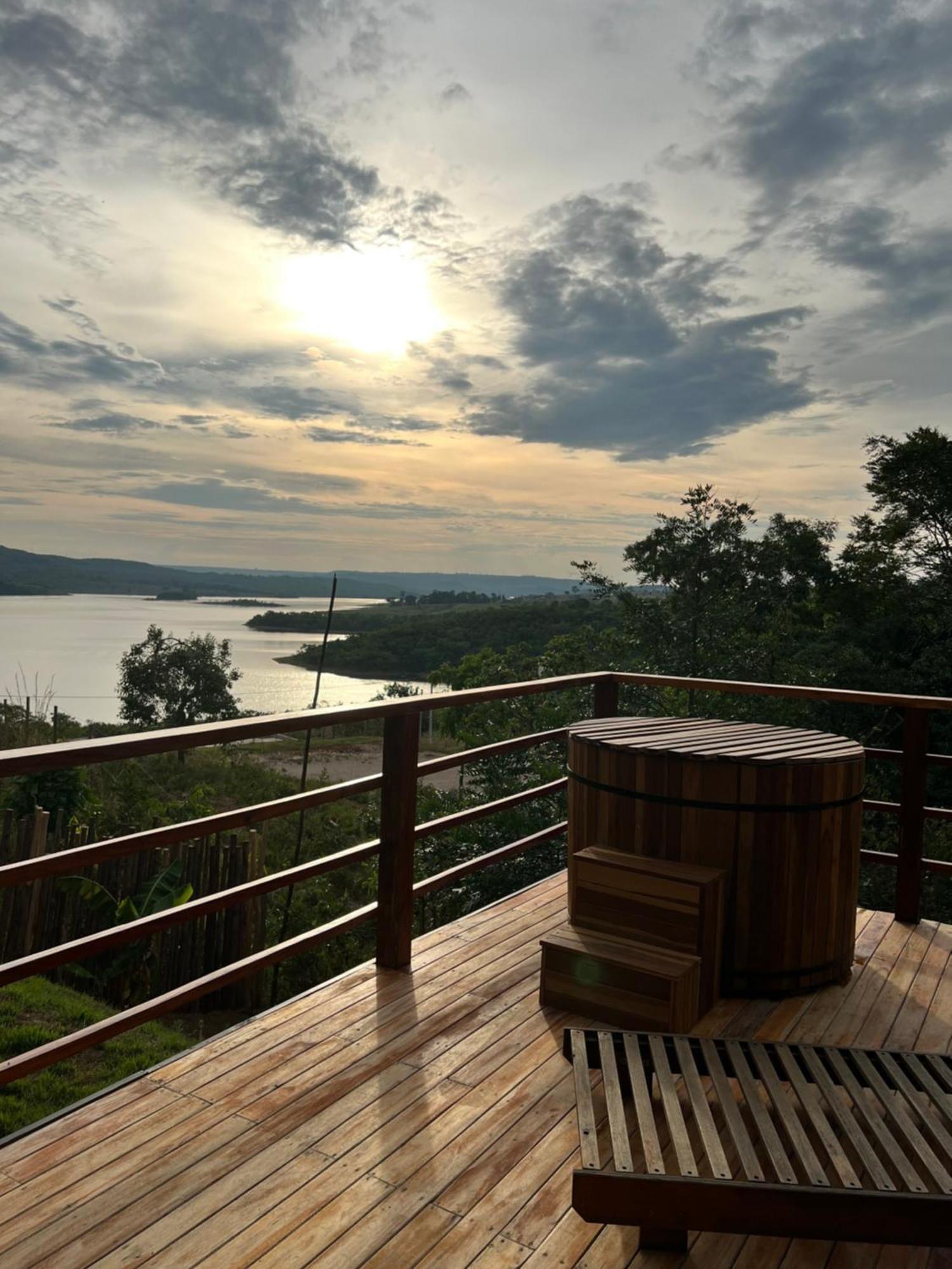 Chale Recanto - Ofuro, Banheira, Vista, Cachoeira E Lago Alexania Zewnętrze zdjęcie